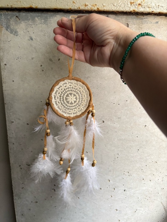 Ardene Other - Boho Crochet Dreamcatcher with White Feathers new with tags ardene